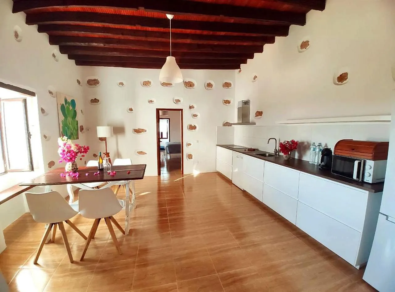 Typical House And Best Location To Visit Fuerteventura, Wifi And Parking Free - Los Nopales Fuerteventura Antigua
