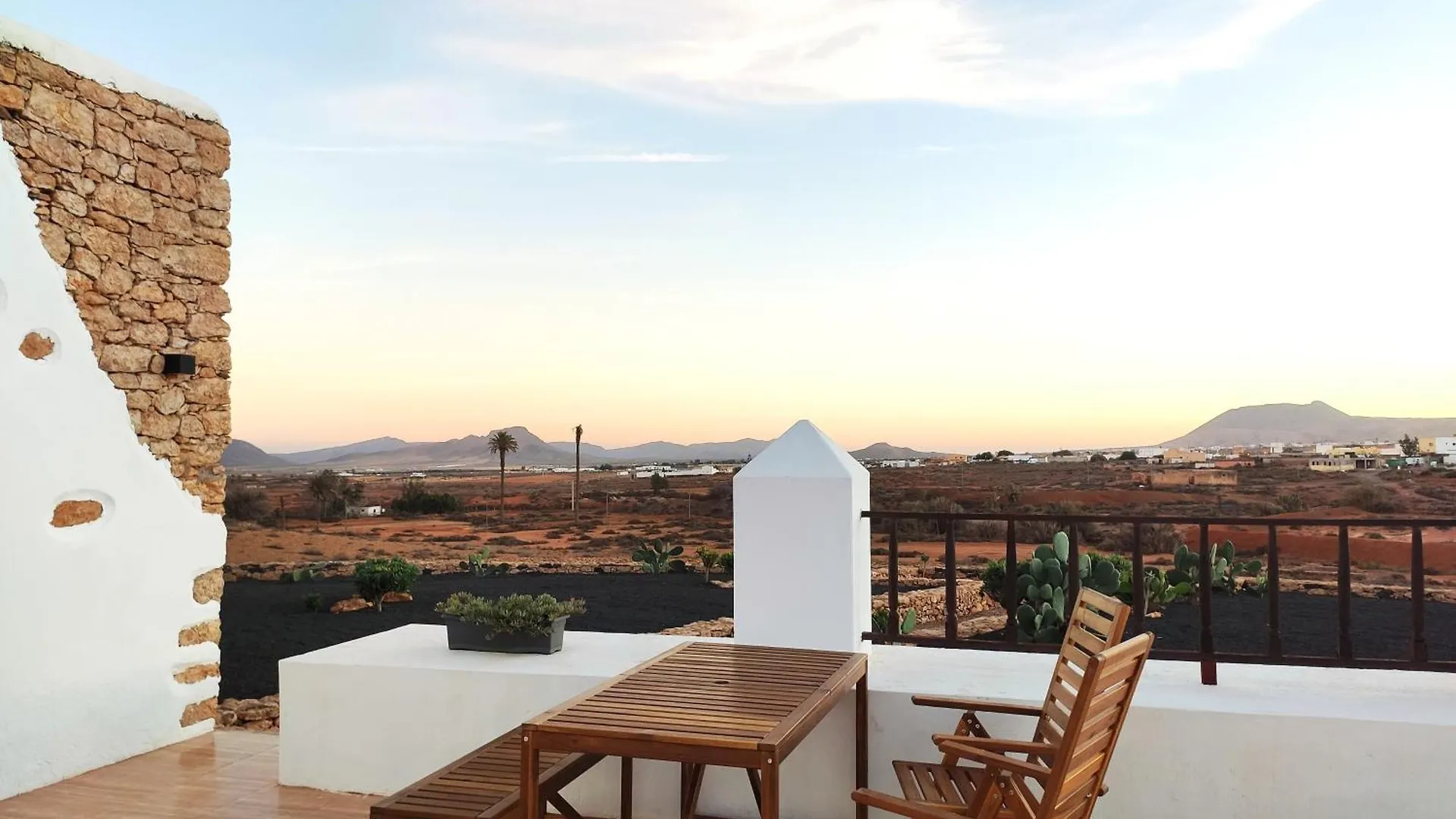 Typical House And Best Location To Visit Fuerteventura, Wifi And Parking Free - Los Nopales Fuerteventura Antigua